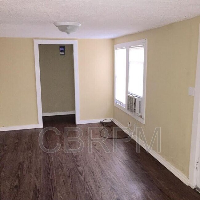 Foto del edificio - 2405 27th St