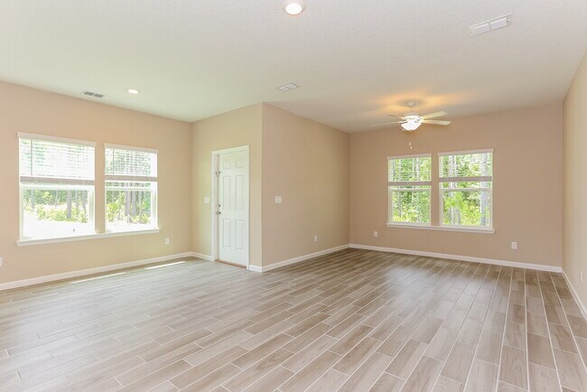Building Photo - 645 Cherry Ridge Dr