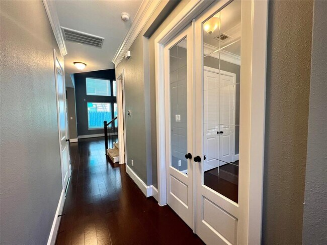 Foto del edificio - 8832 Ashbloom Ln