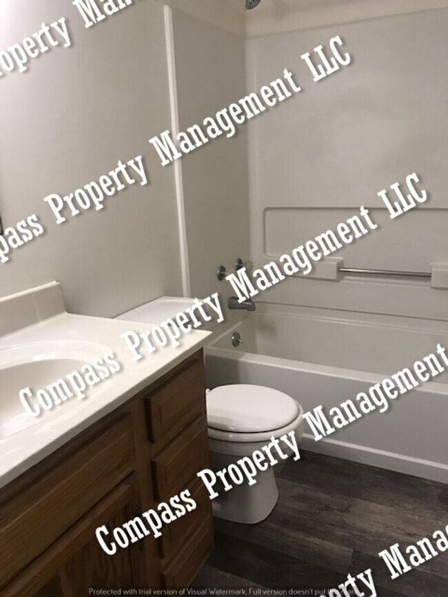 Foto del edificio - $1025 - 2 Bed, 1 Bath Townhouse - Leola