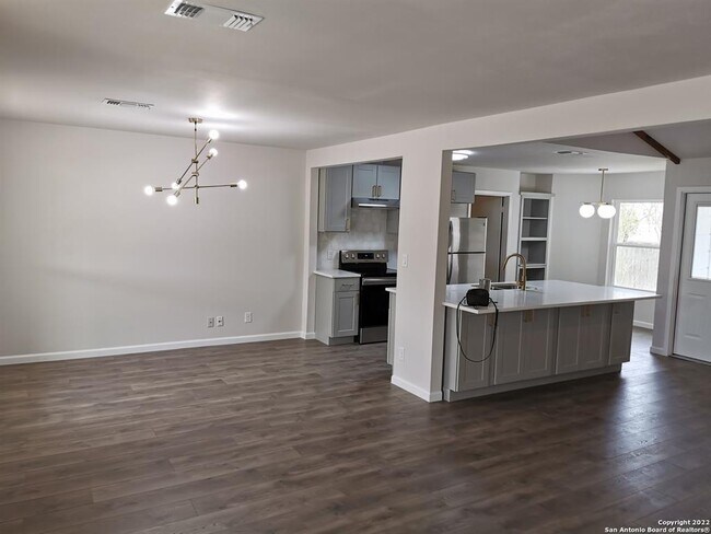 Foto del edificio - 3407 Old Forge