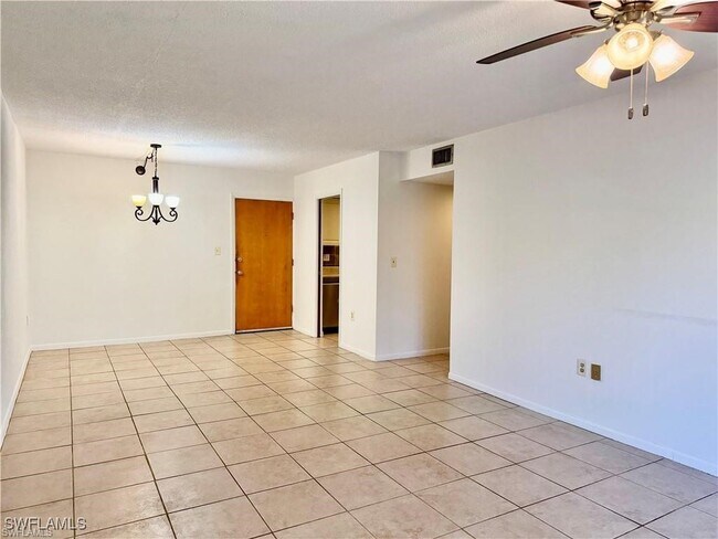 Building Photo - 1849 Maravilla Ave