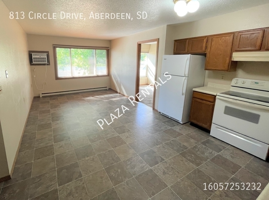 Primary Photo - 213 13th Ave E