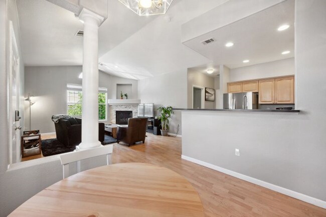 Foto del edificio - 4054 S Crystal Cir