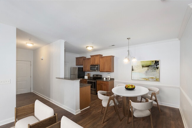 Building Photo - Crystal Lakes and Kingsley Apartments & Townhomes