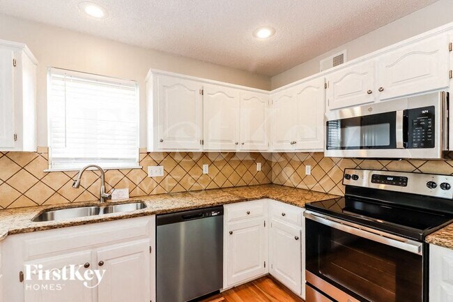 Foto del edificio - 15626 Riley St