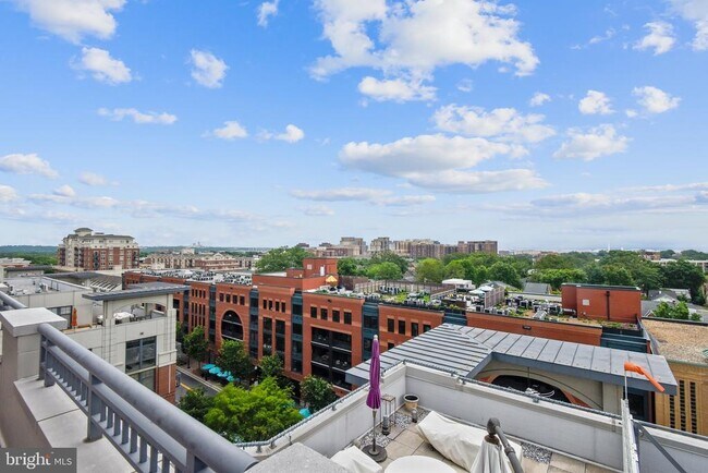 Foto del edificio - 1021 N Garfield St