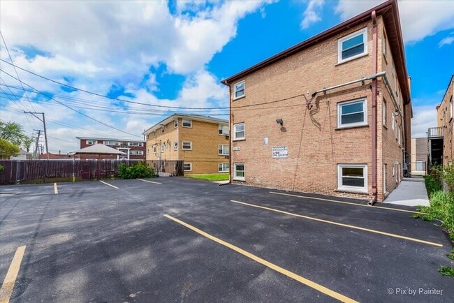 Foto del edificio - 2608 St Charles Rd