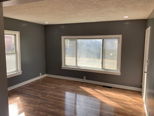 Foto del edificio - 86 Cary Street, Unit 1