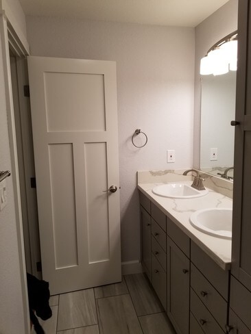 Building Photo - 810 28th St