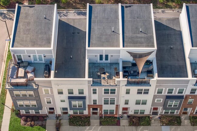 Building Photo - 325 Michelson Ln