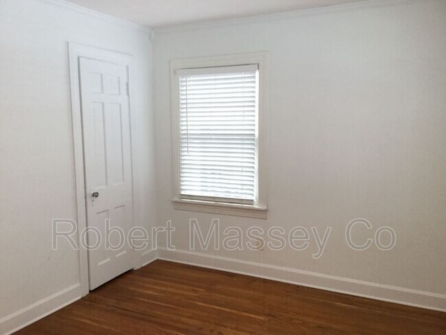 Building Photo - 4309 Briarwood Rd