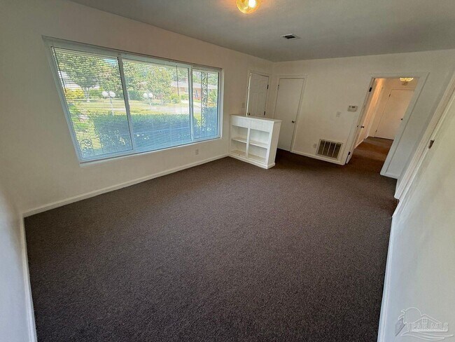Building Photo - 309 Gamarra Rd