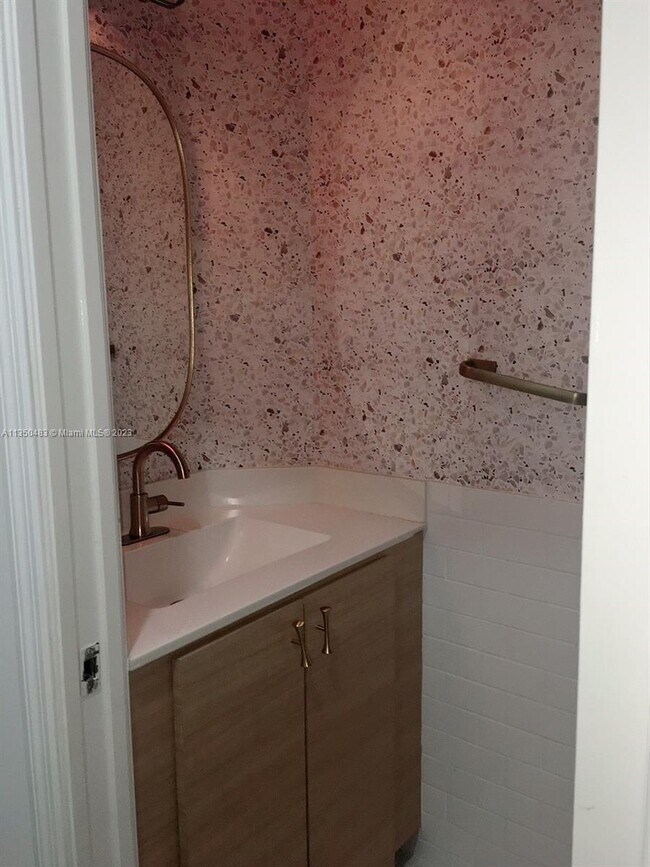 Foto del edificio - 10620 NW 88th St