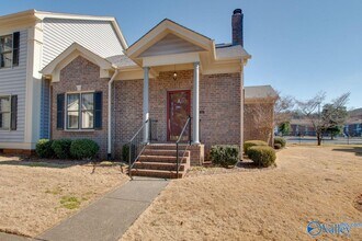 Building Photo - 313 Kensington Ct SW