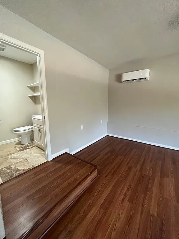 Foto del edificio - 915 Irving Dr