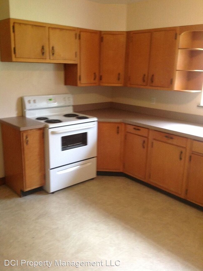 Building Photo - 3 br, 3 bath House - 2416 Old Bluefield Rd