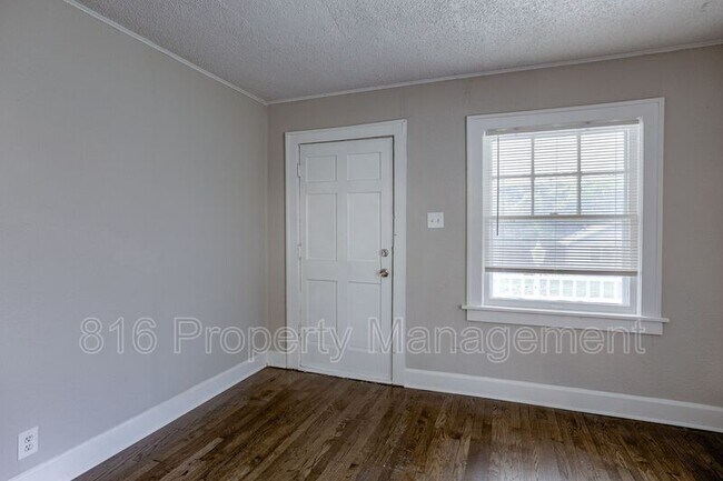 Foto del edificio - 3914 Jackson Ave