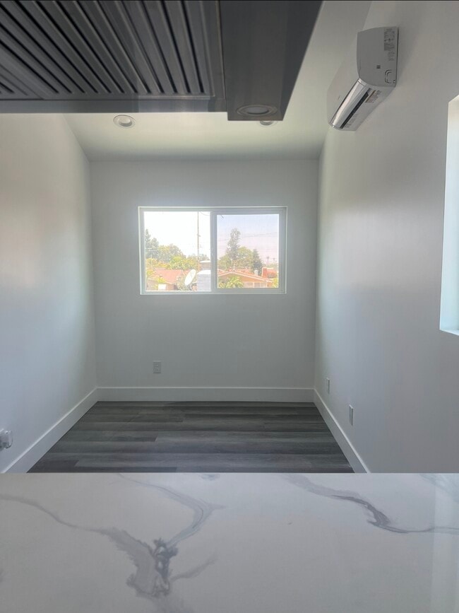 Building Photo - 14726 Gandesa Rd