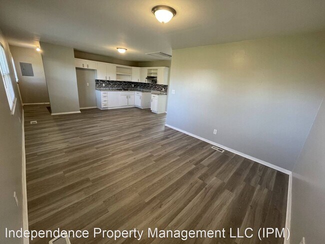 Foto del edificio - 3 br, 1 bath House - 136 Rogers Dr.