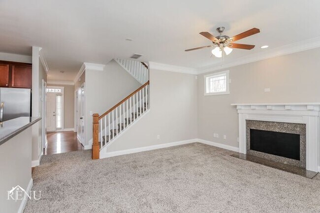 Building Photo - 1652 Sahale Falls Dr