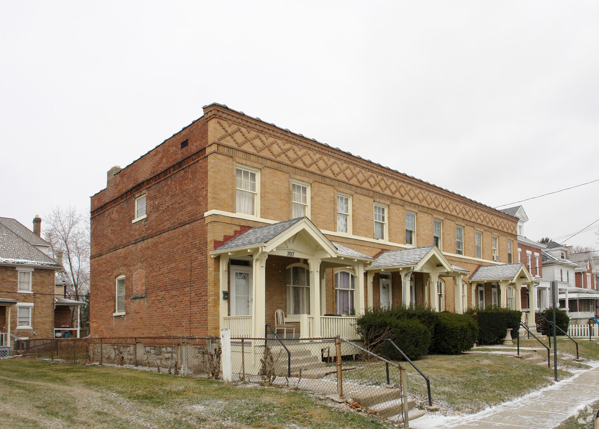 Building Photo - 844-852 E Livingston Ave