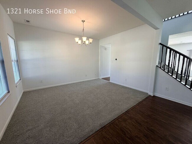 Building Photo - 1321 Horse Shoe Bnd