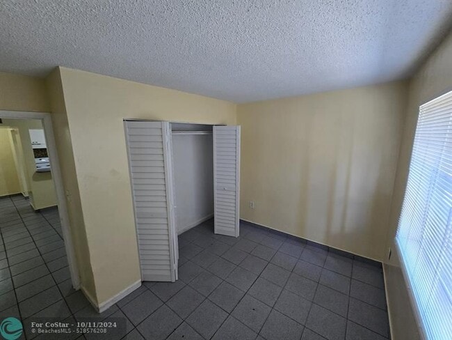 Building Photo - 13695 NE 3rd Ct