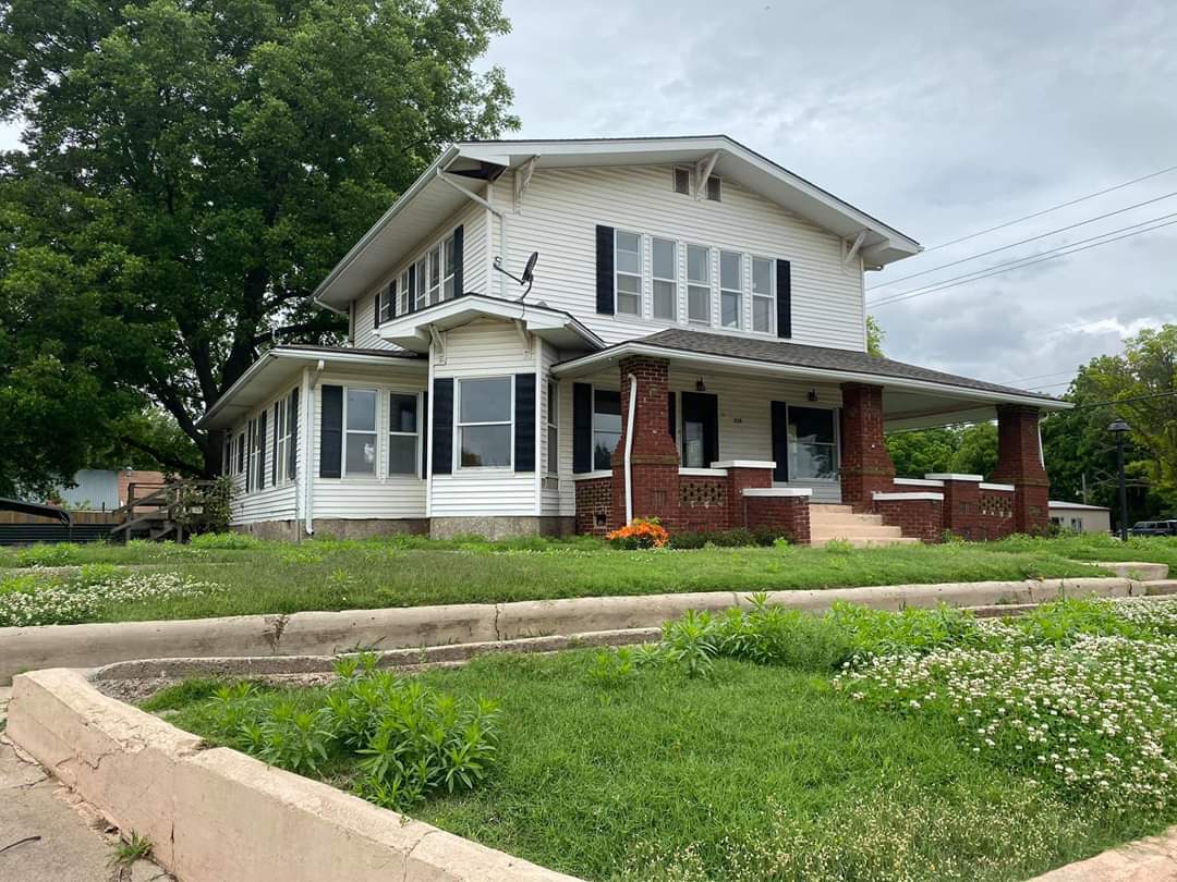 215 N Jenkins St, Tonkawa, OK 74653 House Rental in Tonkawa, OK
