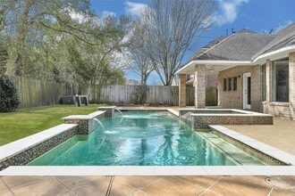Building Photo - 21327 Pennshore Ln