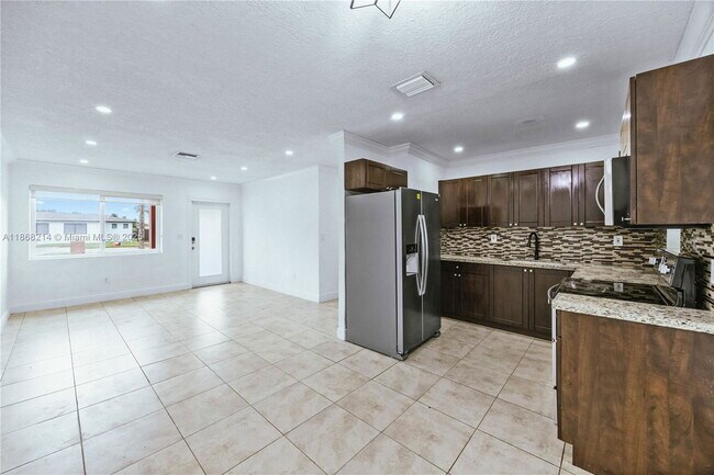 Foto del edificio - 3230 NW 171 Terrace