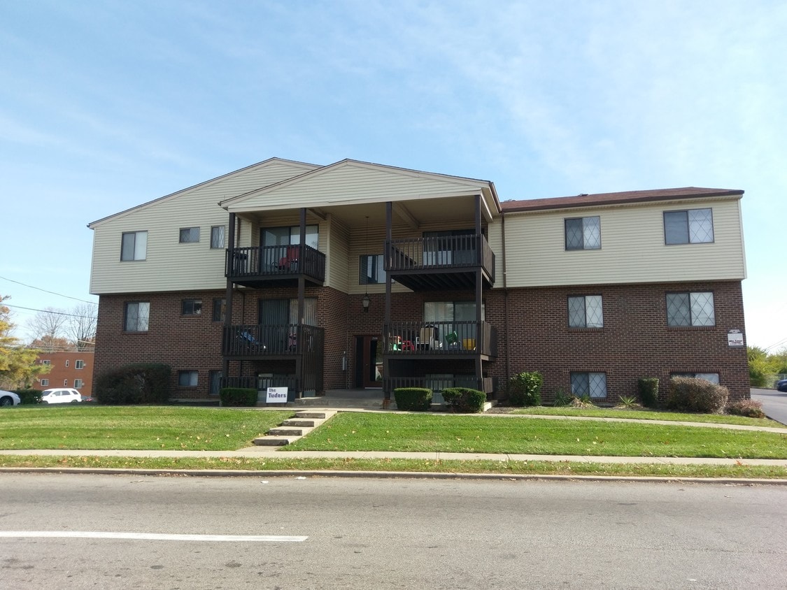 TUDOR APARTMENTS - 2598 Ferguson Rd