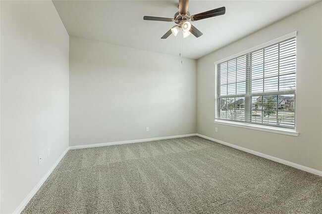 Foto del edificio - 503 Spring Flower Ct
