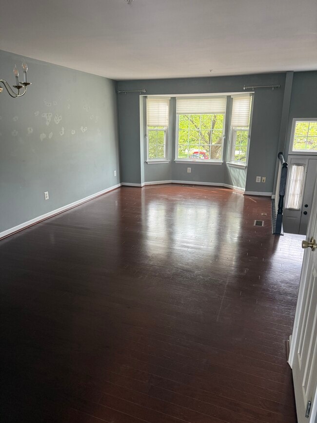 Foto del edificio - 7941 River Rock Way