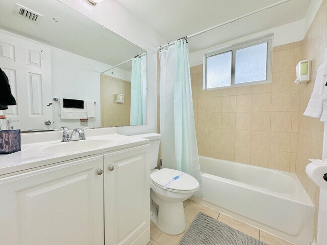 Foto del edificio - 828 SW 2nd St