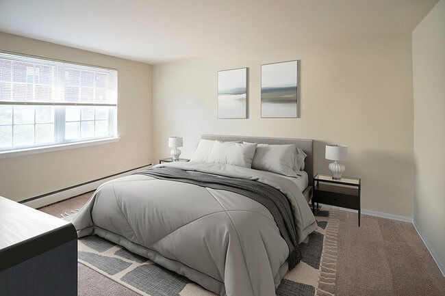 Bedroom - Audubon Manor