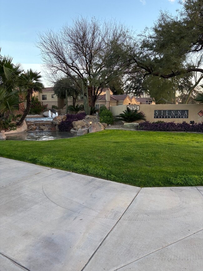 Foto del edificio - 7575 E Indian Bend Rd