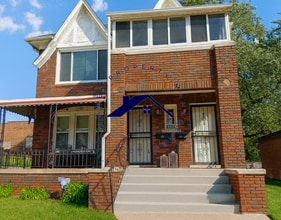 Building Photo - 16906 Stoepel St