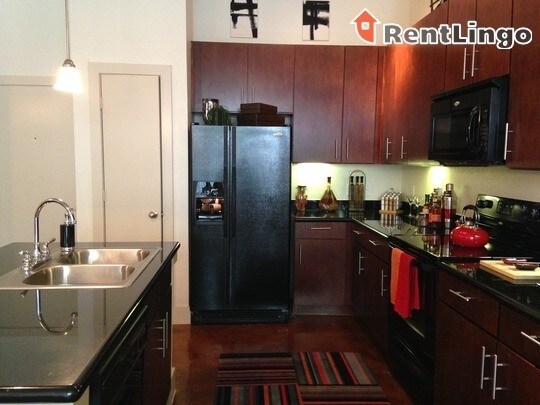 Foto del edificio - 910 Fair Oaks Rd