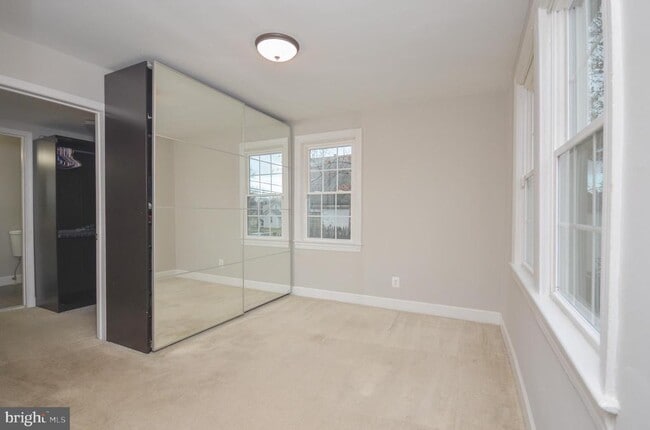 Building Photo - 218 Frederick Ave