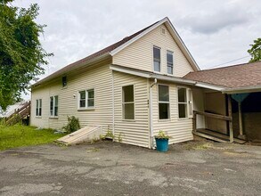 Building Photo - 68 Klondike Ave