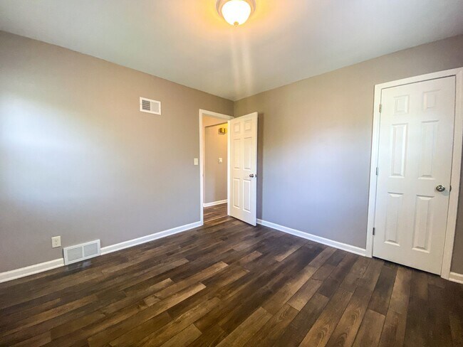 Foto del edificio - 2 Bedroom Single Family