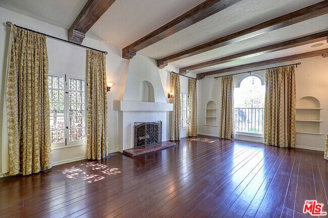 Foto del edificio - 6630 Colgate Ave