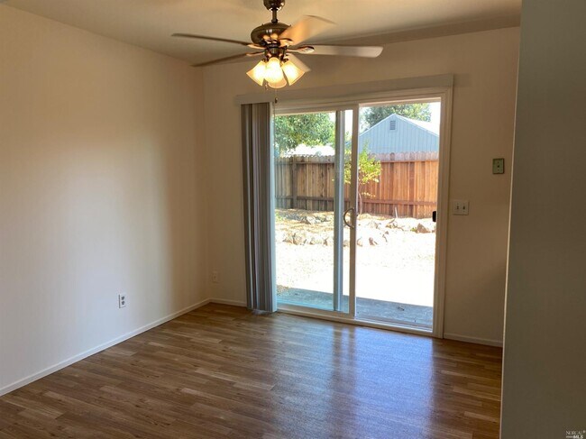 Foto del edificio - 9695 Old Redwood Hwy