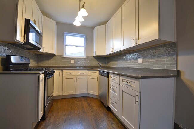 Building Photo - 3945 W Schubert Ave