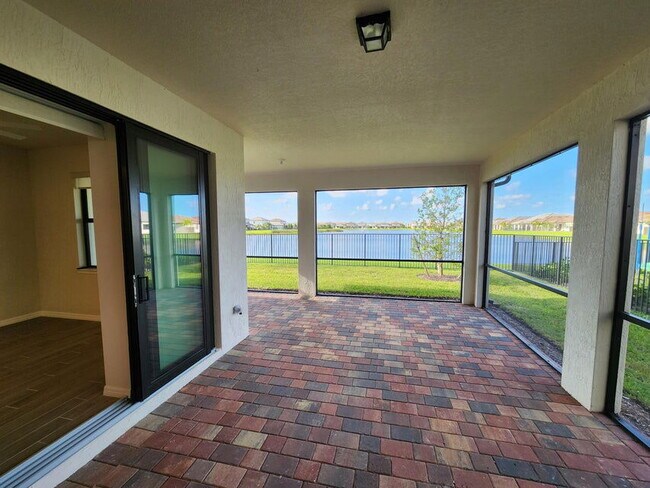 Building Photo - 8295 Vaulting Dr