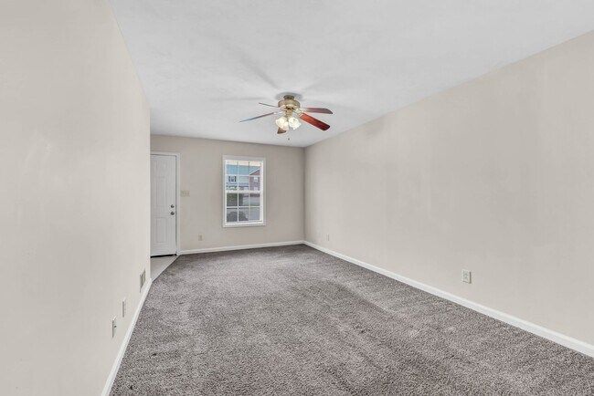 Foto del edificio - 784 Cherrybark Ln