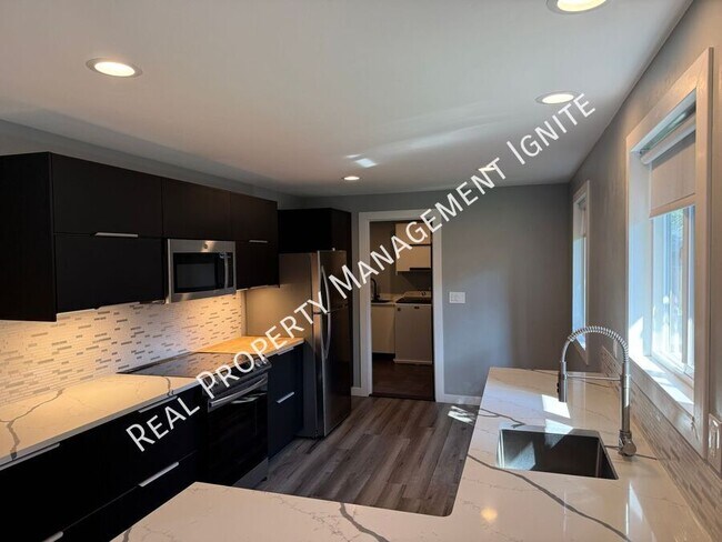 Foto del edificio - 830 NW 12th St