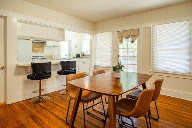 Foto del edificio - Spacious Furnished Home Near Pasadena City College