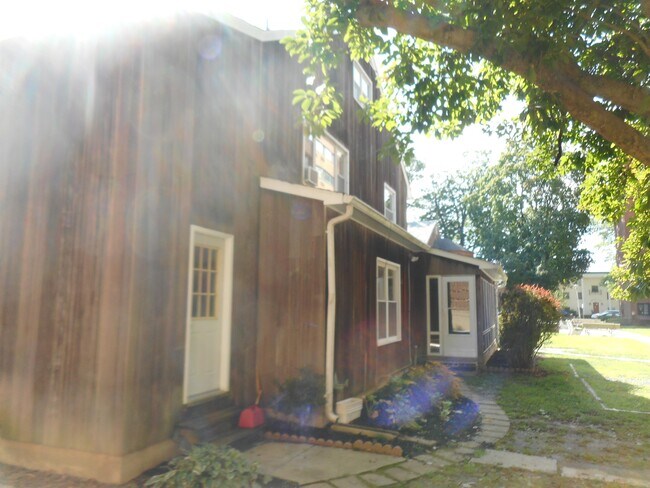 Building Photo - 116 N Union Ave